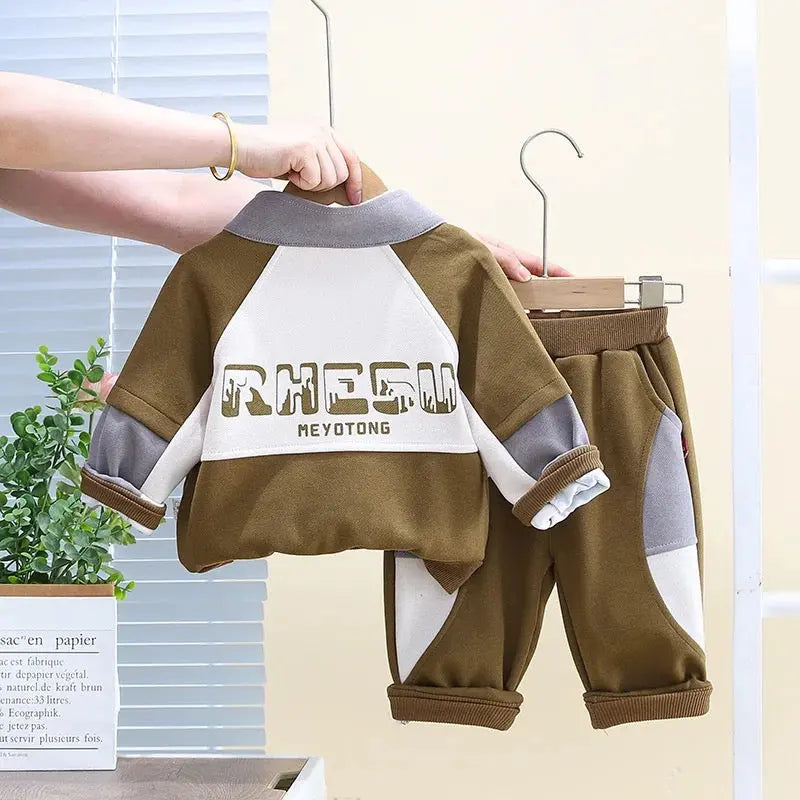 Boys Color Block Jacket With T-shirt And Jogger 3 Pcs Set